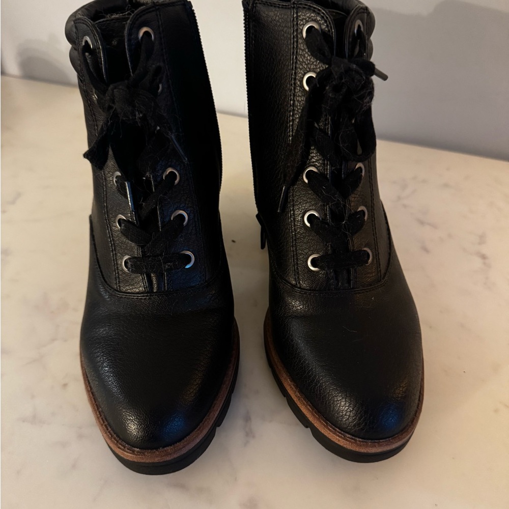 Naturalizer Black Leather Block Heel Boots